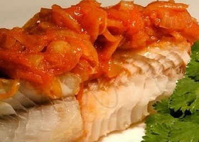 Филе минтая на овощной подушке Филе минтая на овощной подушке