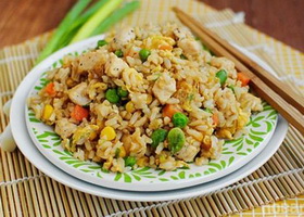 Куриное филе с рисово-овощной смесью Куриное филе с рисово-овощной смесью