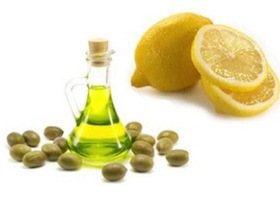 Чистка с помощью лимонного сока и растительного масла Чистка с помощью лимонного сока и растительного масла